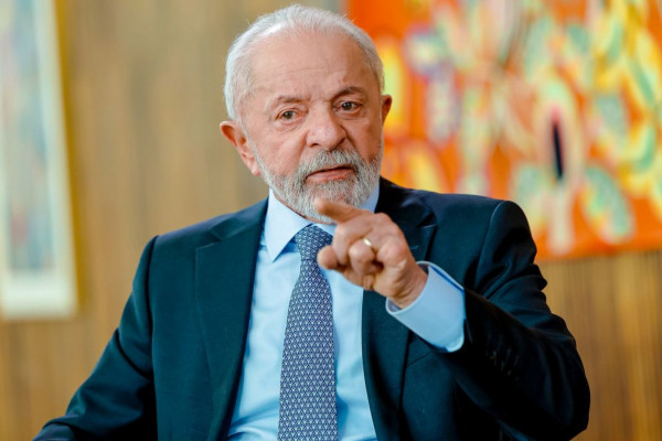 O Brasil negociará como país soberano, diz Lula no New York Times