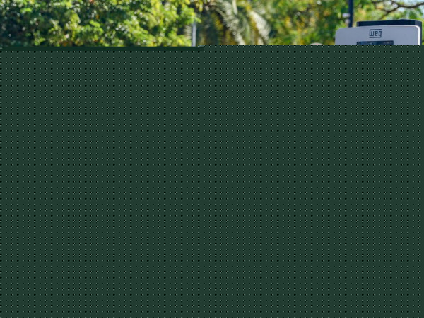 Montadoras apoiam decisão que limita importação de carros elétricos