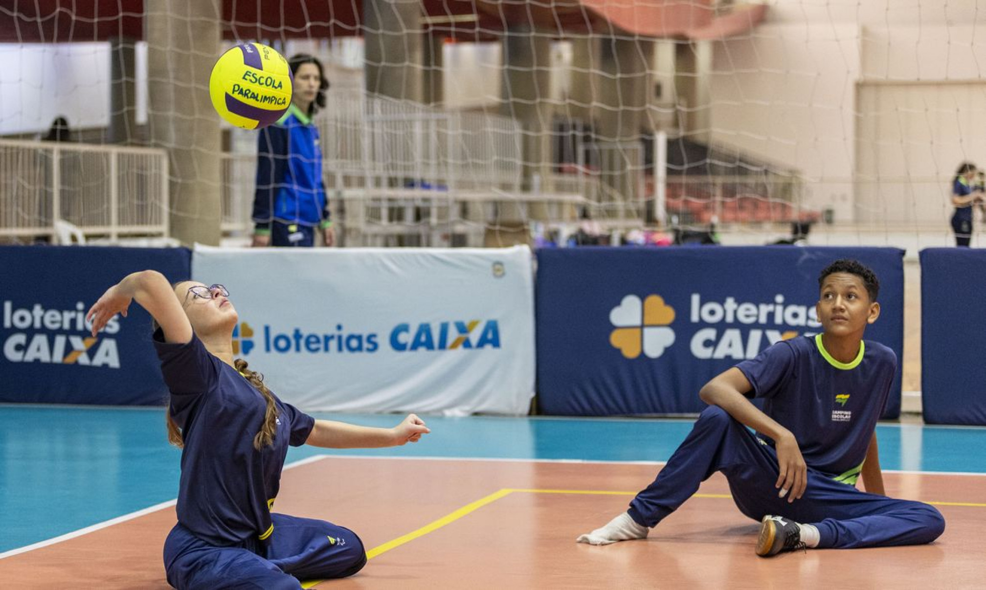 Gratuita, Escolinha Paralímpica leva esporte a jovens com deficiência