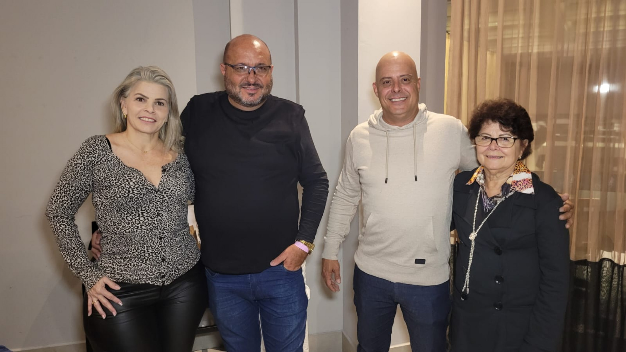 Renata Sitrangulo, Roberval Melon, Alex Brunelli e sua mãe, Sônia
