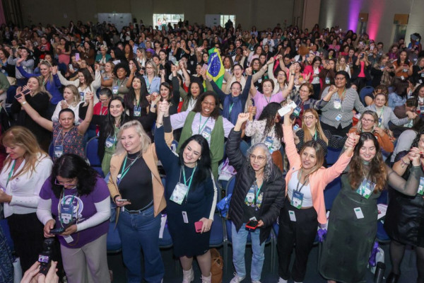 Conferência de mulheres no Paraná aprova propostas para etapa nacional