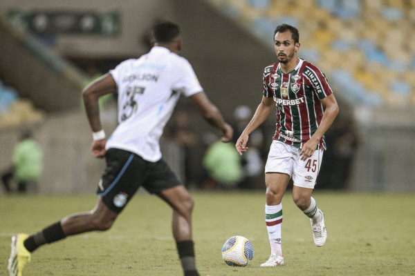 Duelo de Tricolores: Flu recebe Grêmio pela 18ª rodada do Brasileirão