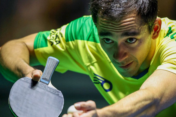 Hugo Calderano pega alemão Benedikt Duda na final em Foz do Iguaçu