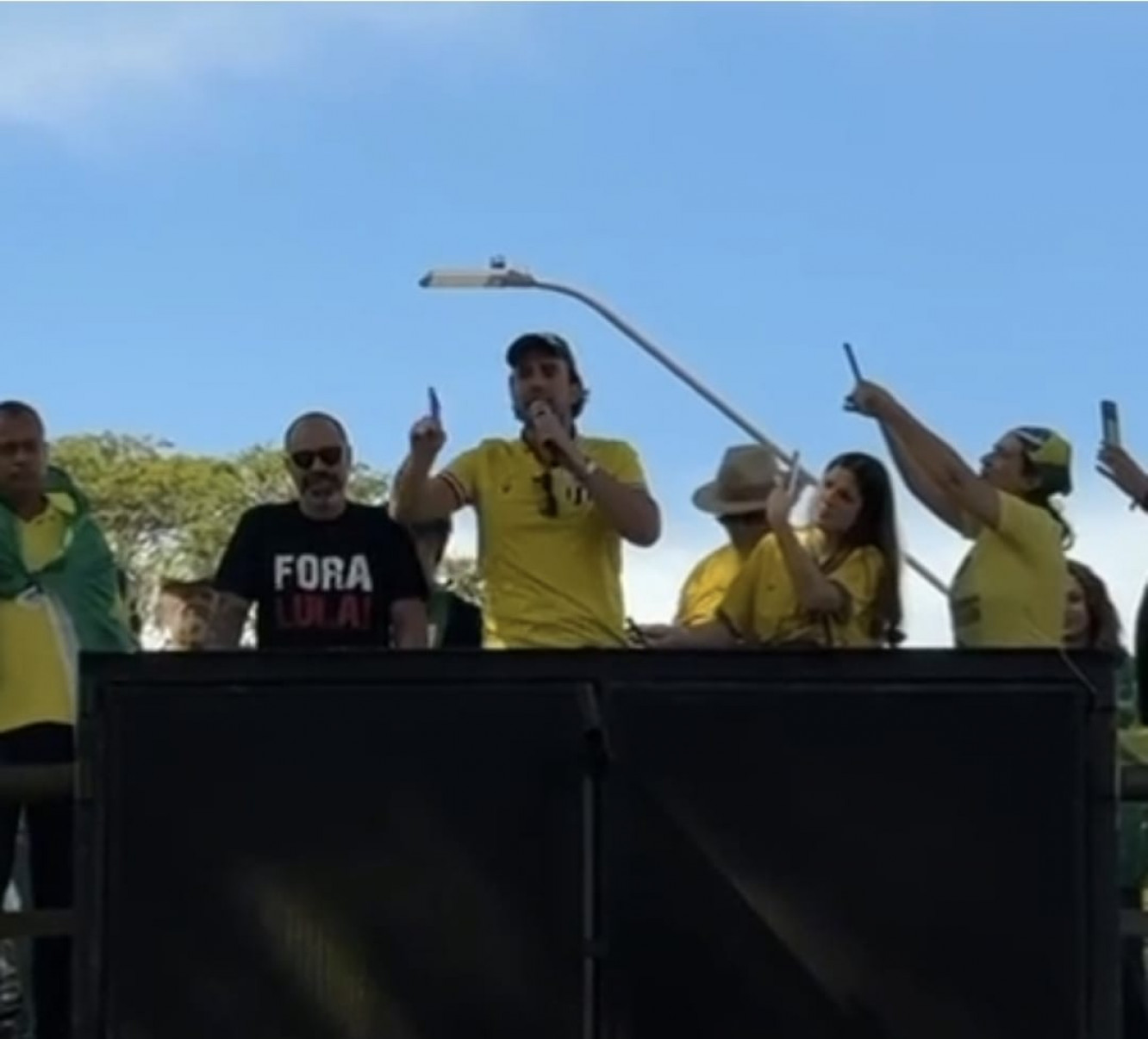 Deputado Estadual Lucas Bove PL discursando em Ribeirão Preto dia 03/08