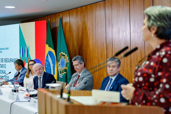 Combate à fome precisa de sensibilidade e política de Estado, diz Lula