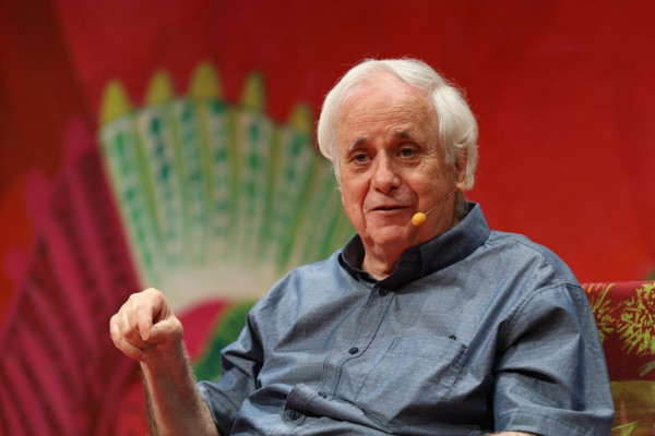 Israel pratica genocídio, colonização e apartheid, diz Ilan Pappe