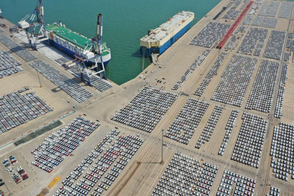 Com tarifaço, desafio de exportadores é encontrar novos mercados