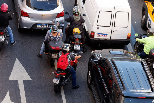 Moto cresce como opção perigosa para quem teve mobilidade negada