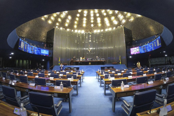 Oposição desocupa Senado sem acordo para impeachment de Moraes