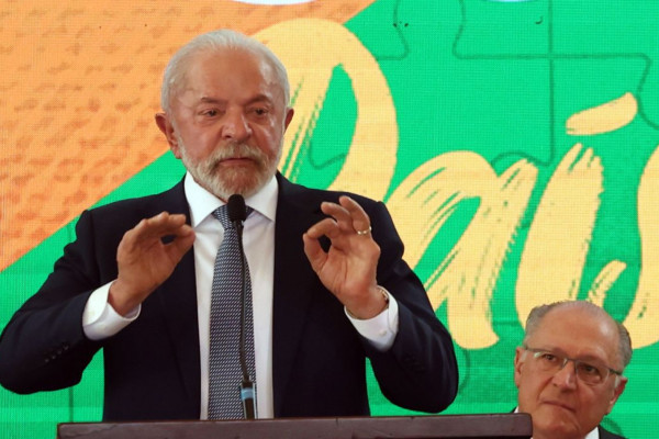 Lula envia na quarta ao Congresso projeto que regula redes sociais