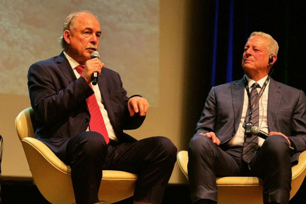 Clima é maior desafio que humanidade já enfrentou, diz Al Gore