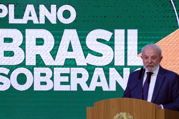 Soberania é intocável, diz Lula ao anunciar ajuda a exportadores