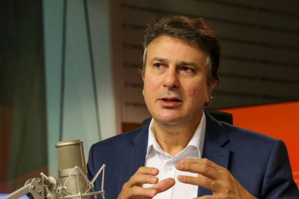 Camilo defende regulação digital para proteger público infantojuvenil