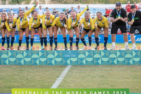 Brasil é campeão masculino e feminino de punhobol nos Jogos Mundiais