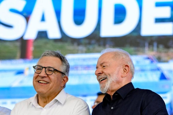 Lula defende Mais Médicos e relação com Cuba após sanção dos EUA