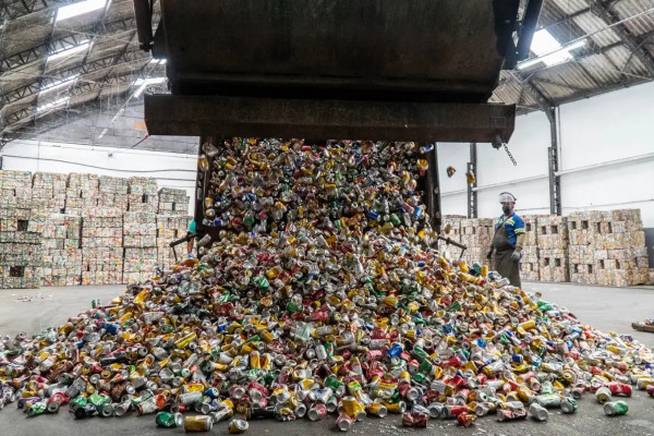 Brasil reciclou 97,3% das latinhas de alumínio em 2024