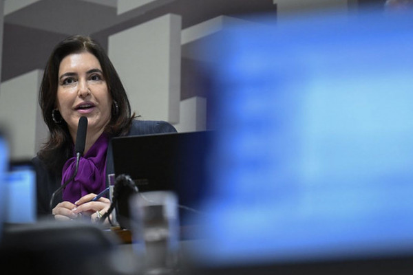 No Senado, Tebet defende revisão de gastos e de isenções fiscais 