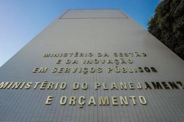 Subsídios da União caem pela primeira vez em 4 anos