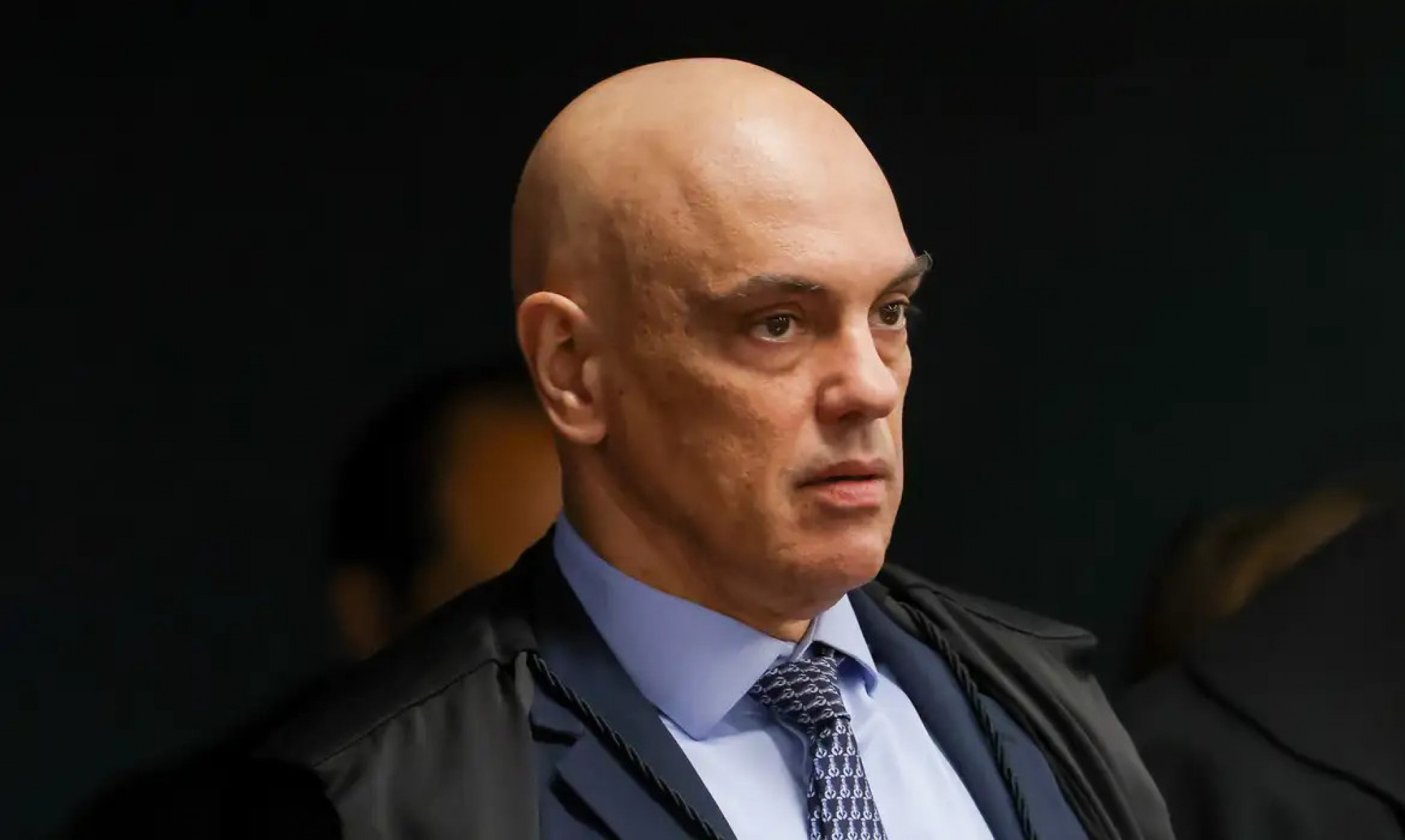 Moraes dá 48h para Bolsonaro explicar documento com pedido de asilo 