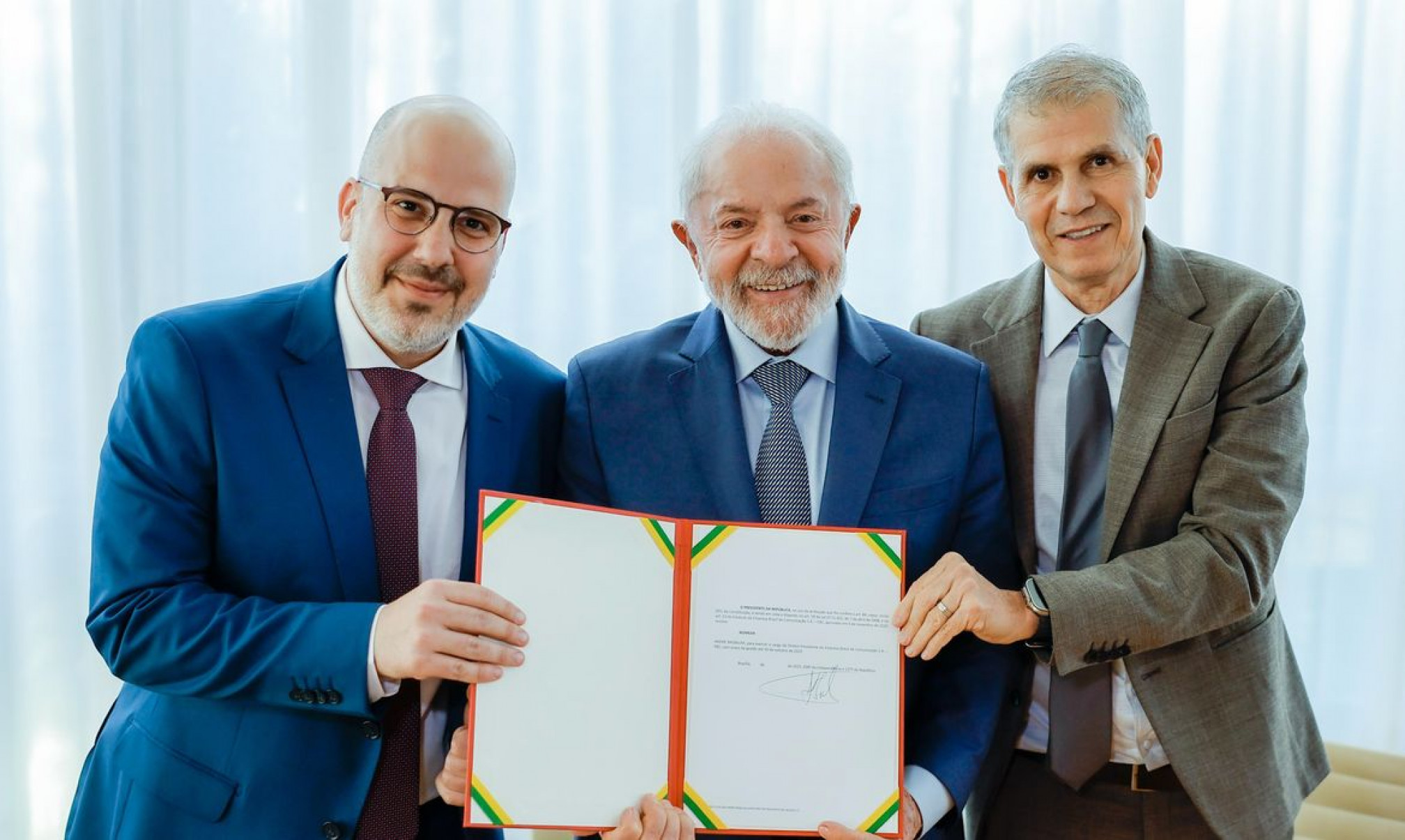 Lula assina nomeação de André Basbaum para a presidência da EBC 