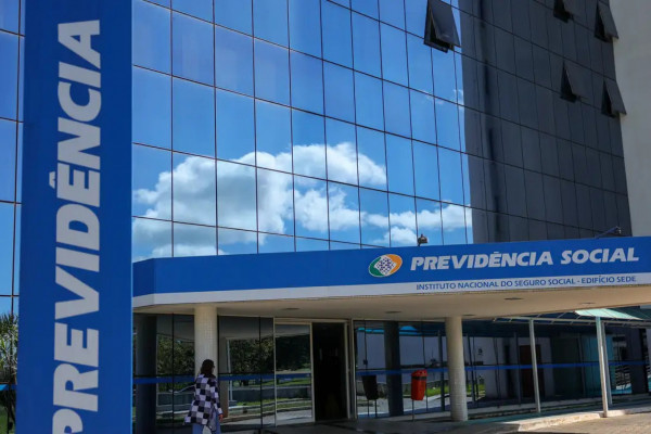 INSS suspende contrato com a Crefisa