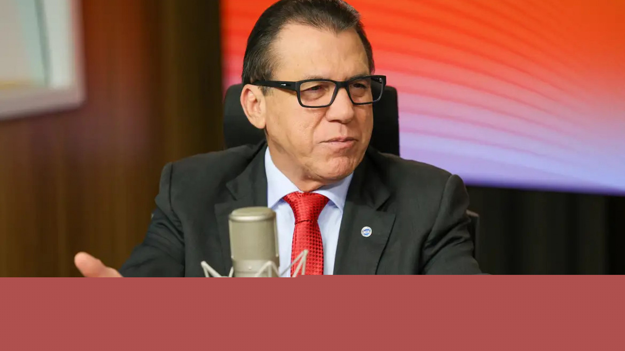 Ministro minimiza impacto do tarifaço no mercado de trabalho