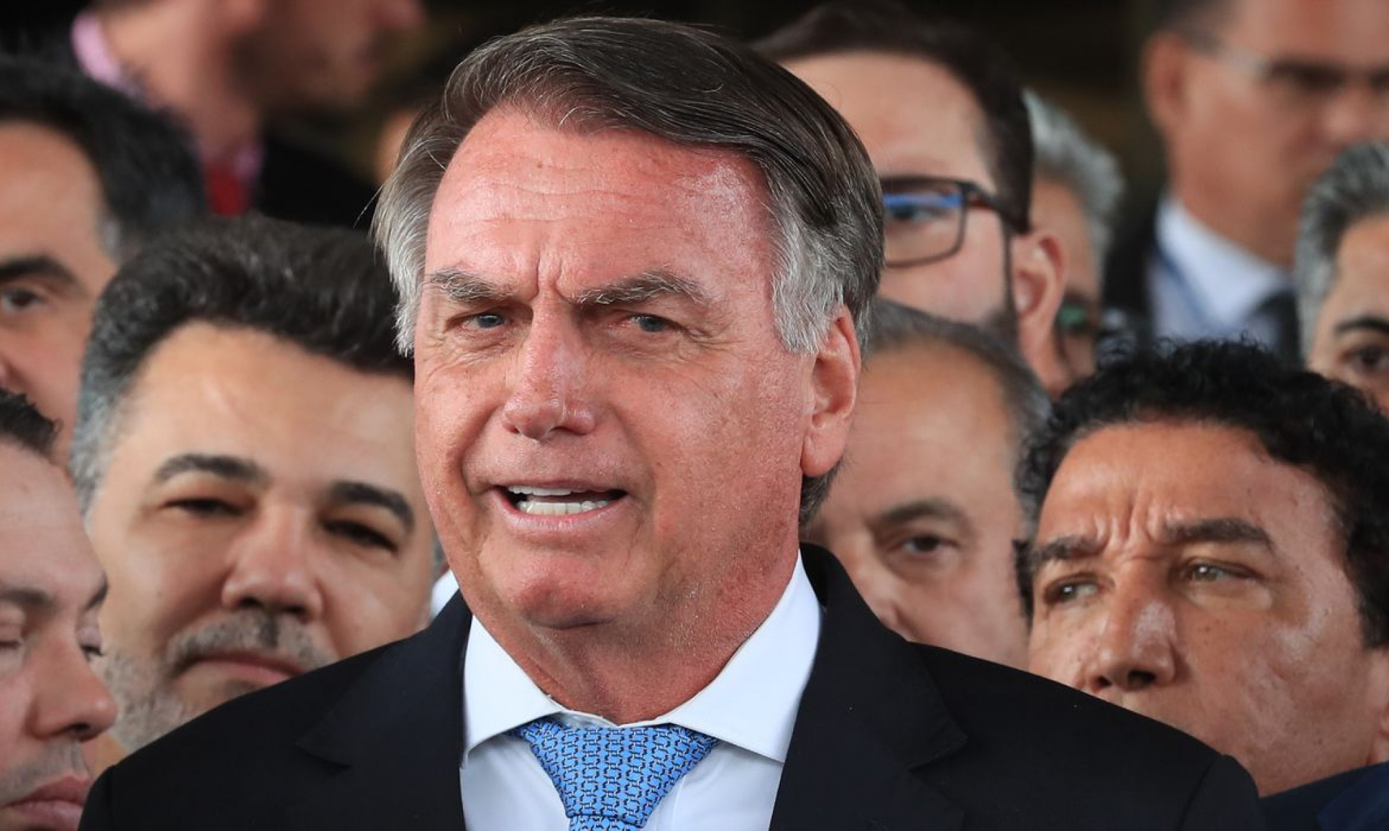 Bolsonaro nega tentativa de fuga e pede revogação de prisão domiciliar