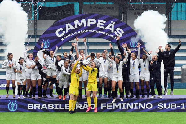 Corinthians vence Grêmio e conquista Brasileiro Feminino Sub-17