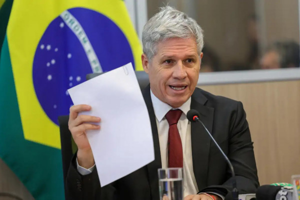 Governo pode prorrogar Brasil Soberano, diz Teixeira 