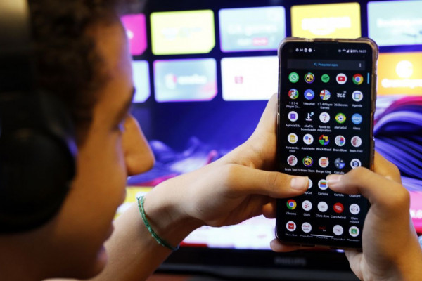 Denúncias pelo Disque 100 de pedofilia na internet aumentam em agosto