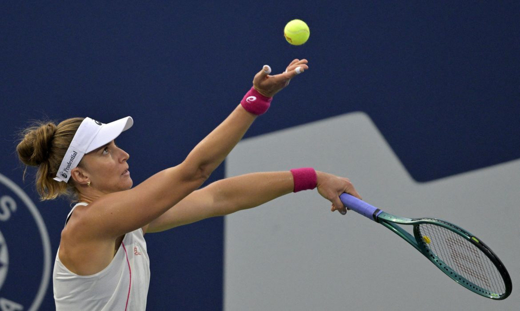 Bia Haddad sofre, mas vence britânica Kartal em estreia no US Open 