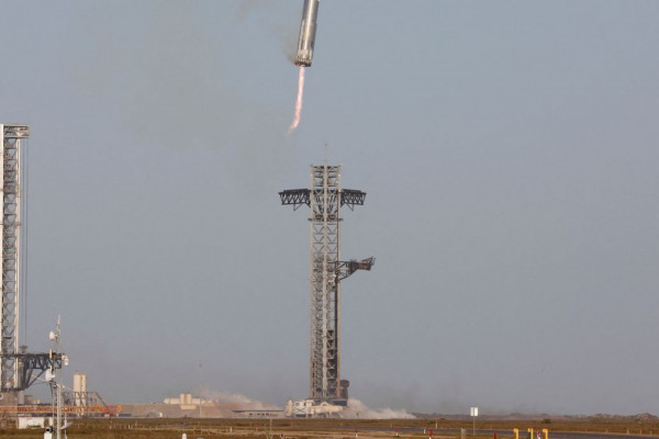Lançamento da SpaceX reabre esperança de voos tripulados para a Lua