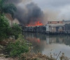 Incêndio volta a atingir comunidade em Santos e deixa feridos