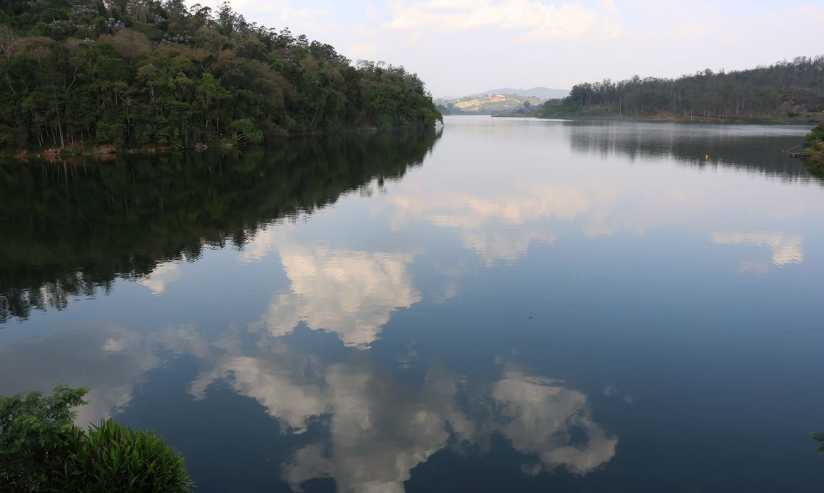 Sabesp vai reduzir retirada de água do Cantareira