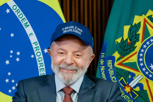 Lula diz que "não tem pressa" para aplicar reciprocidade contra os EUA