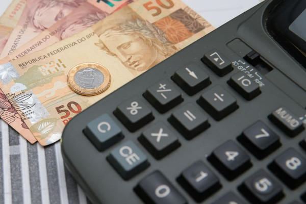 Orçamento de 2026 estima crescimento de 2,44% para economia