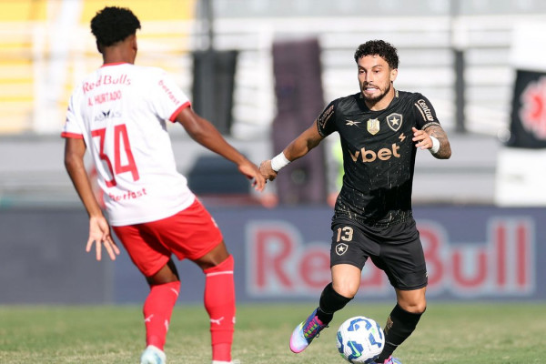 De olho no G4, Botafogo recebe Bragantino neste sábado pelo Brasileiro