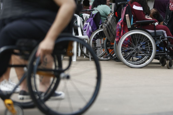 Feira online tem 7 mil vagas de emprego para pessoas com deficiência