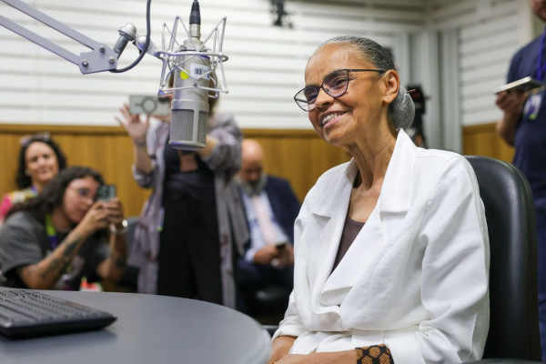 Rádio Nacional da Amazônia celebra 48 anos no ar