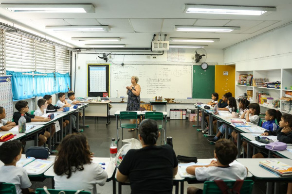 Carteira nacional do professor será entregue em outubro, anuncia MEC