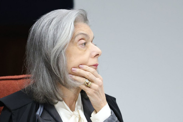 Cármen Lúcia rebate advogado de Ramagem e defende urnas eletrônicas