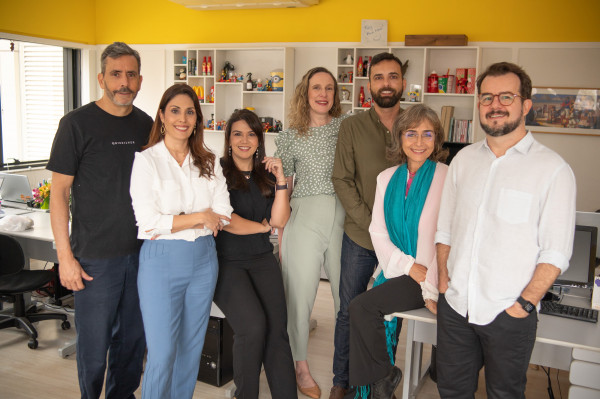Gustavo Junqueira, Laura Ravagnani, Marcela Barbin, Juliana Caliento, Sérgio Nogueira, Sonia Maggiotto e Rodrigo Pinto

 - Divulgação