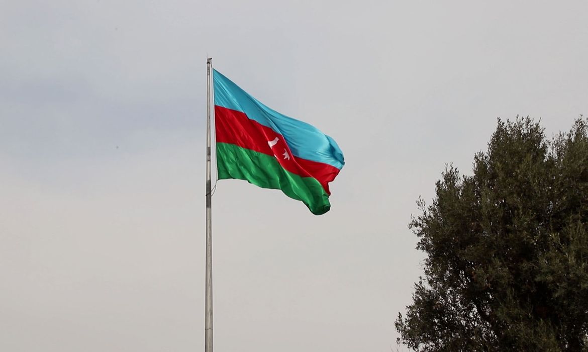 Azerbaijão firma parceria com Brasil para oferecer bolsas de pesquisa