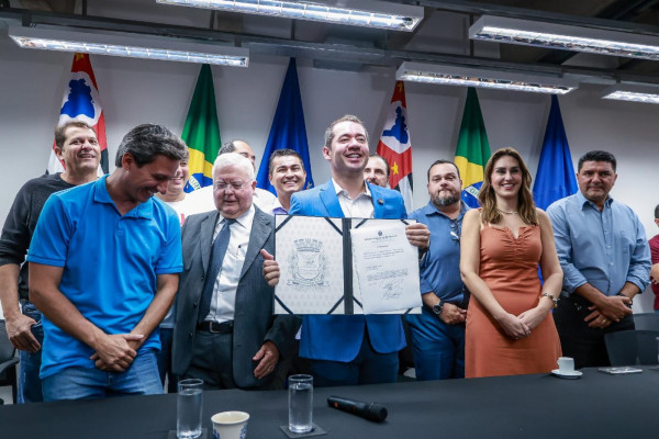 Ricardo Silva anunciou, ao celebrar 100 dias de governo, projetos citados no PLC - Fernando Gonzaga