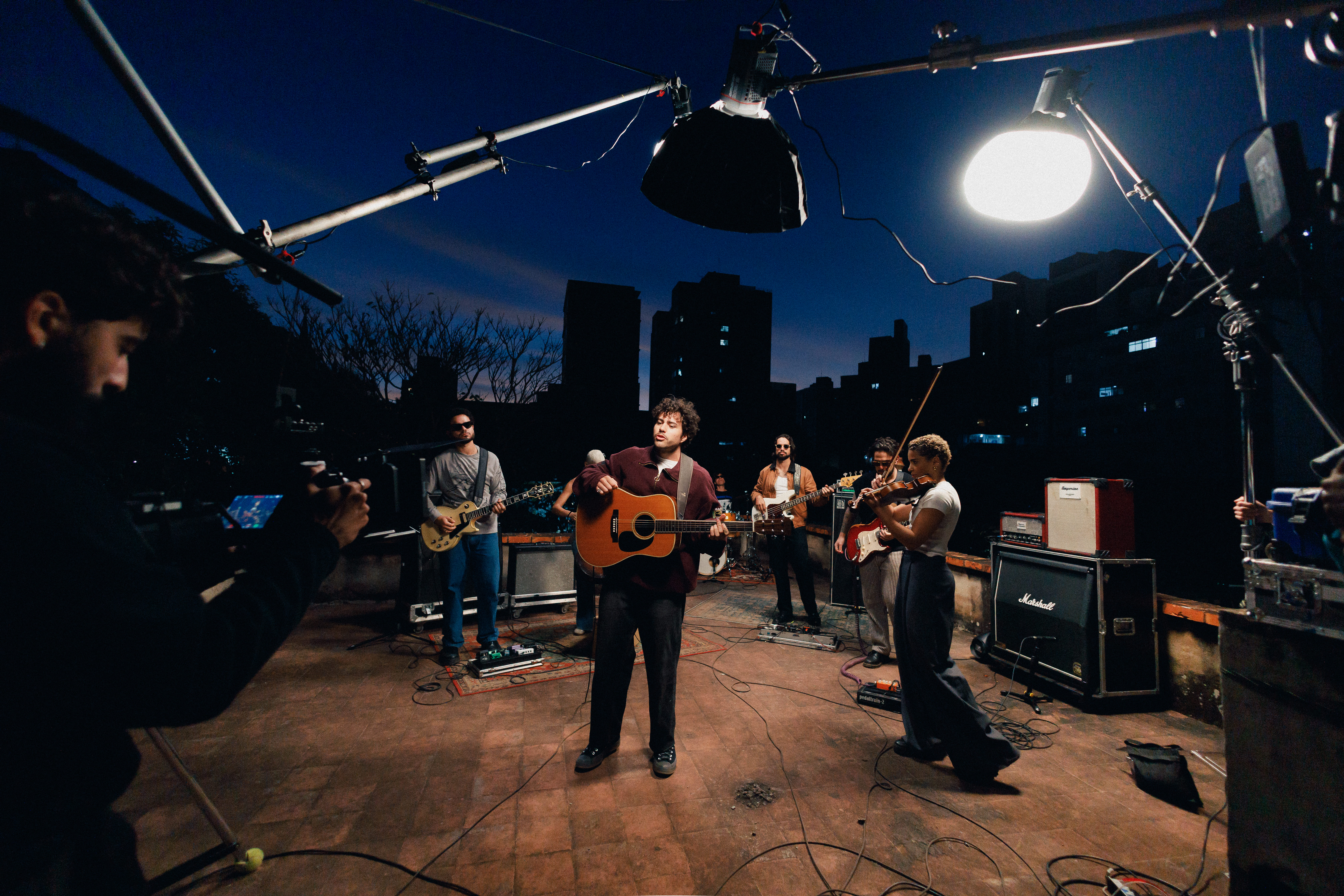 Lagum em gravação de clipe