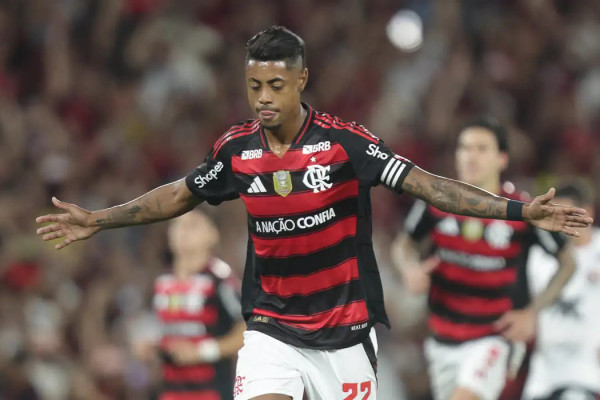 STJD pune Bruno Henrique por participação em esquema de manipulação