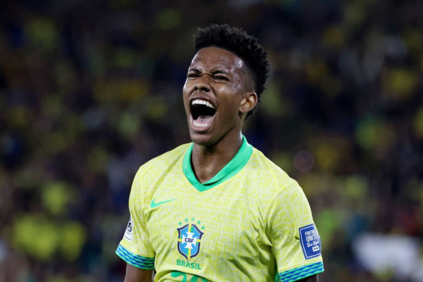 Brasil joga bem no Maracanã e derrota Chile pelas Eliminatórias