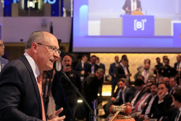 "Indulto é golpismo de marcha ré", diz Alckmin em São Paulo