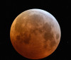 Lua de sangue: eclipse lunar total ocorre neste domingo