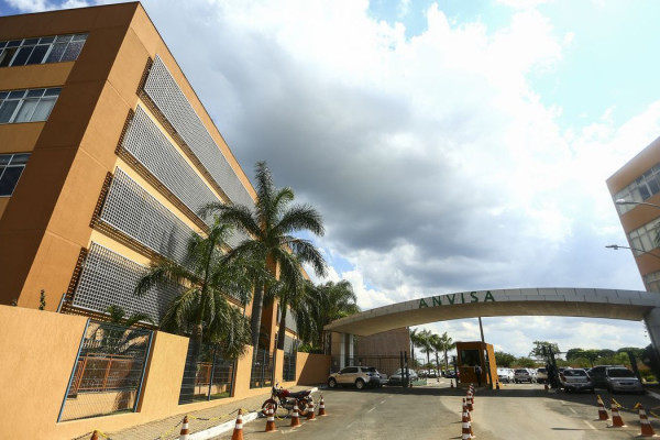 Anvisa proíbe venda de 32 suplementos de empresa de produtos naturais